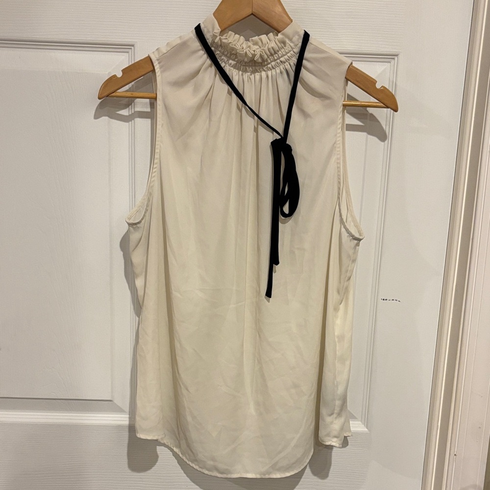Who What Wear Cream Sleeveless Ruffle-Neck Blouse with Black Tie